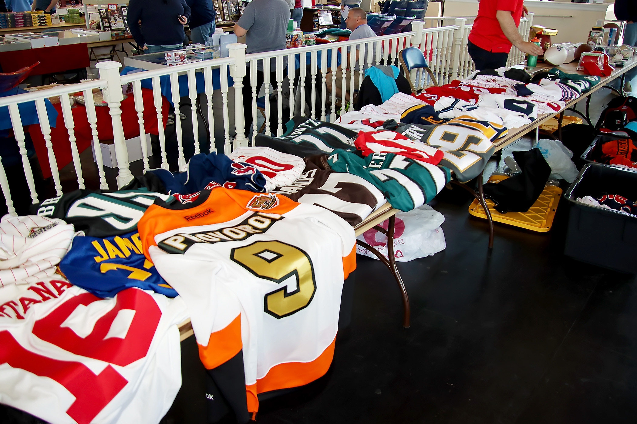 Sports collectibles outlet nj